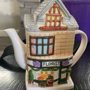 Vintage tea pot